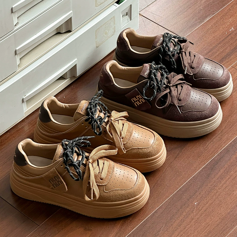 Цветная плоская подошва, дикая обувь по нраву, женская осень 2024 новая комфортная дикая двойная обувь для женщин