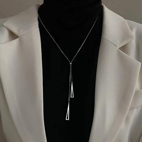 Cold style triangle sweater chain for women autumn and winter ins metal style niche long necklace geometric pull necklace
