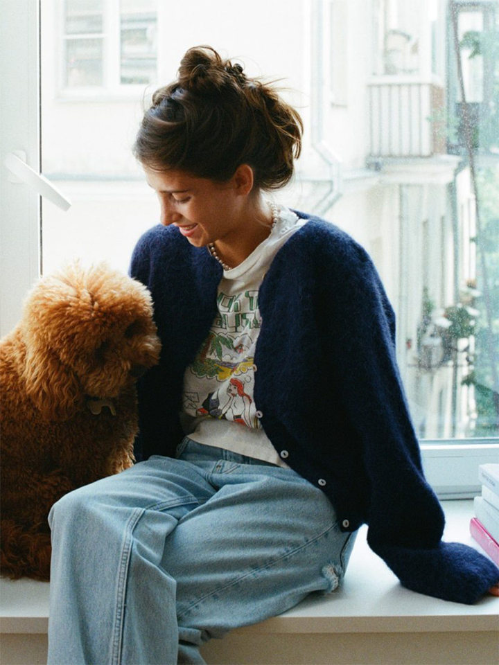 Áo khoác cardigan len nữ dáng rộng một hàng cúc, chất liệu dệt kim mềm mại, phong cách thanh lịch — Màu hồng nhạt (hàng có sẵn), Màu xanh lá cây (có hàng), Màu xanh ô liu (đốm), Màu xanh đậm (Còn hàng) chi tiết 26