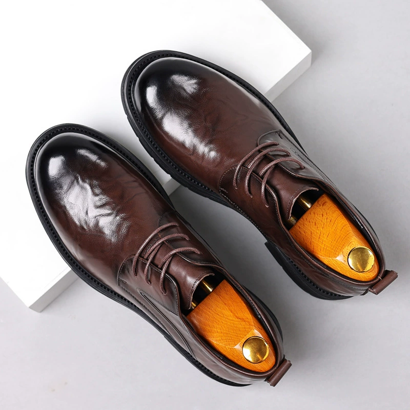 Обувь с большими головами из натуральной кожи