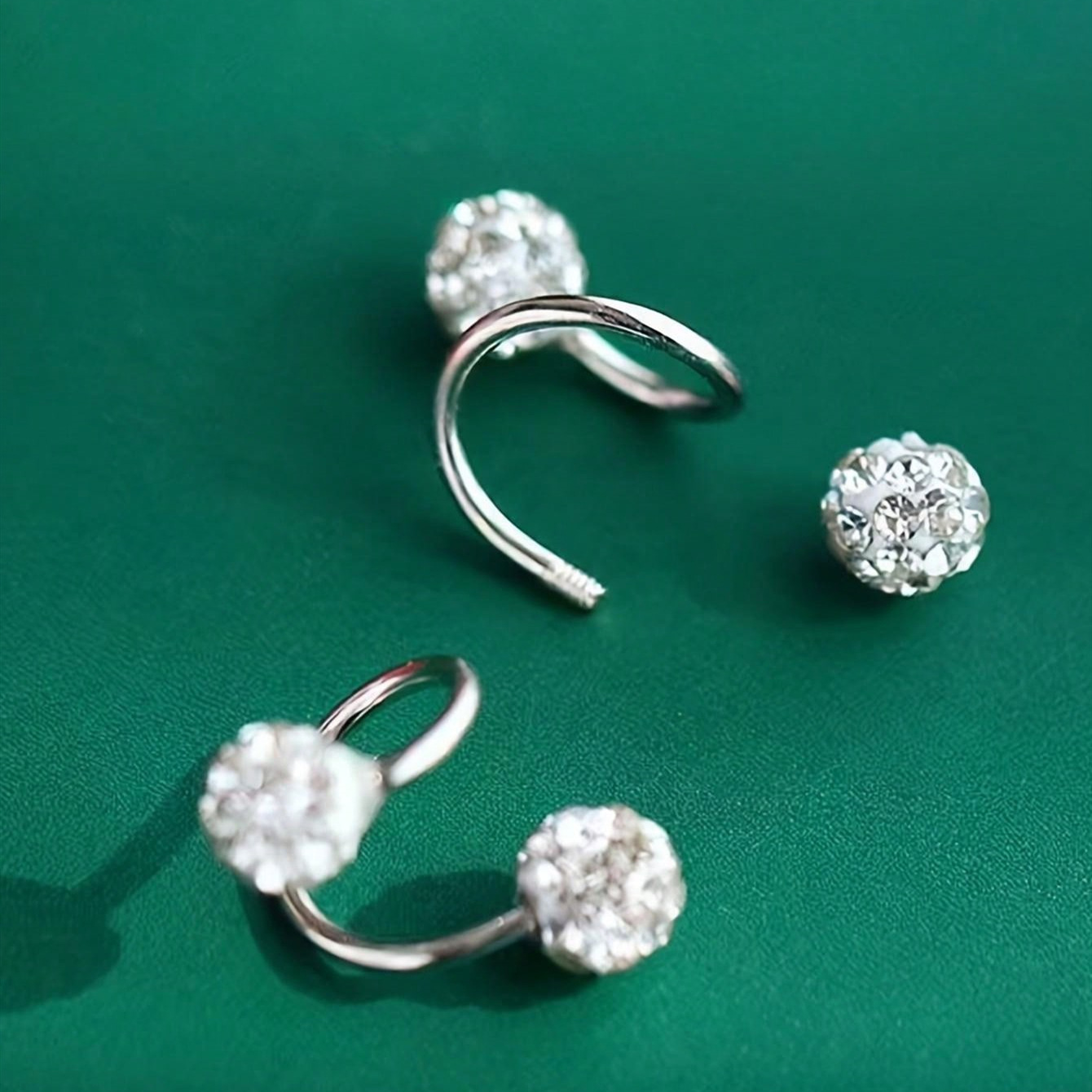 Orecchini a vite con perline rotonde super lucide 2024, nuovi orecchini alla moda unici e di alta qualità per le donne_voghion.com