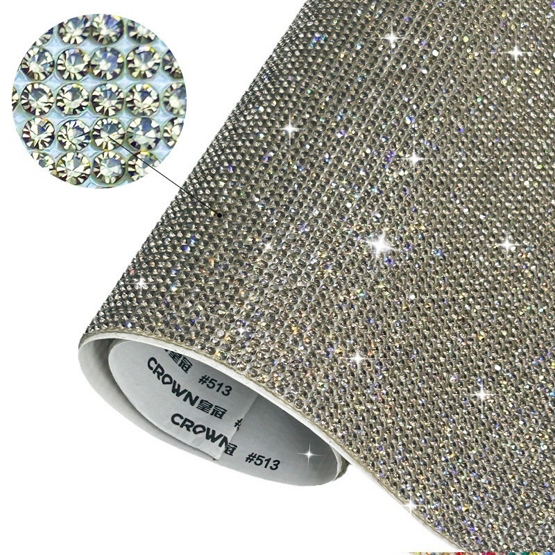 Los fabricantes venden al por mayor agua de vidrio, pegatinas de diamantes, adhesivos, taladros en caliente, piezas de diamantes decorativas para automóviles autoadhesivas, accesorios de joyería de bricolaje, taladros