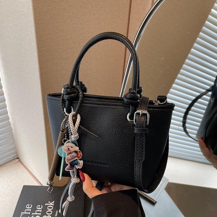 Bolso de cubo portátil para mujer, nuevo bolso de mensajero de textura salvaje 2025, bolso de canasta de verduras de moda retro de alta gama