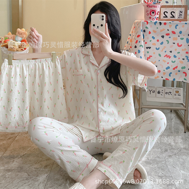Pequeño pijama de corazón de melocotón para mujeres tres piezas de verano nubes de algodón se puede usar pantalones de manga corta para estudiantes de dibujos animados ropa para el hogar