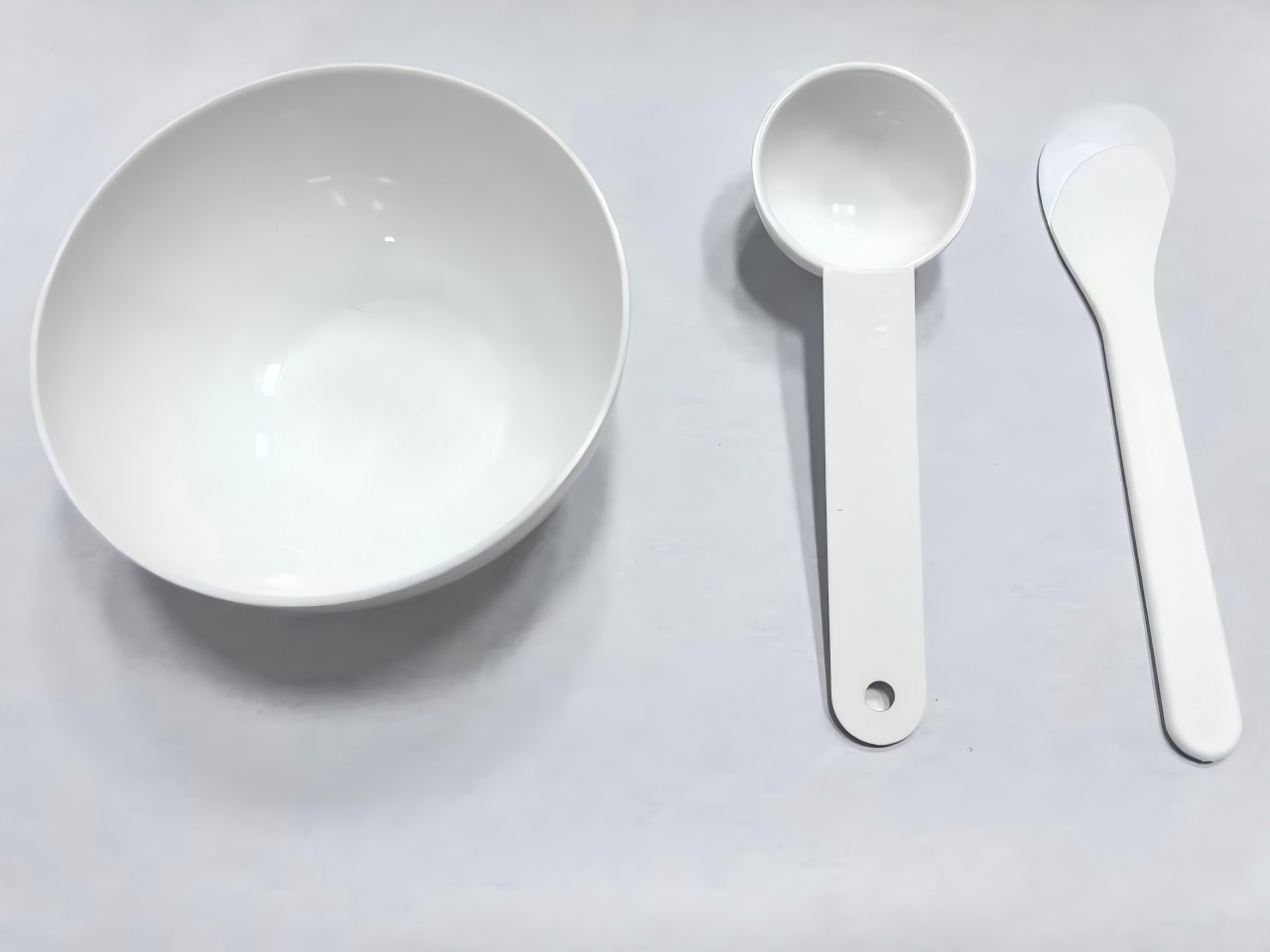 Juego de tazas para mascarillas faciales en stock con varilla medidora y mezcladora, espátula, herramientas para mascarillas de salón de belleza, cosméticos de spa.