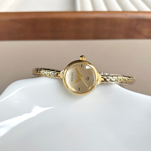 GUOU�ŚW�¿�r���߹�����ֱ�����С��Ů��8247