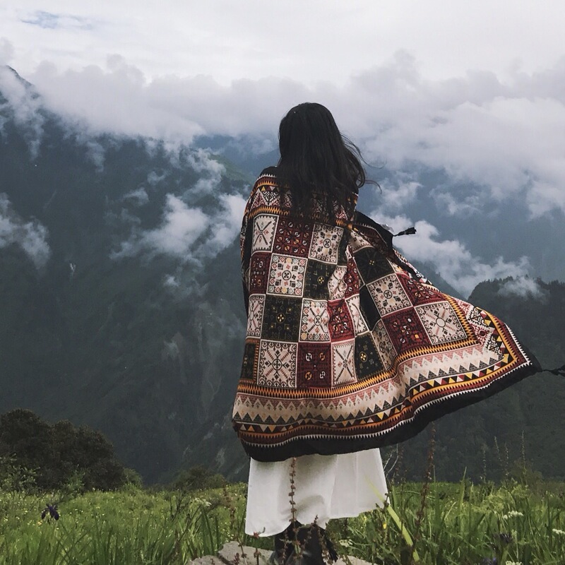 Qinghai Xizang Yunnan Chaka Salt Lake travel photo shawl female ethnic style red oversized scarf desert scarf