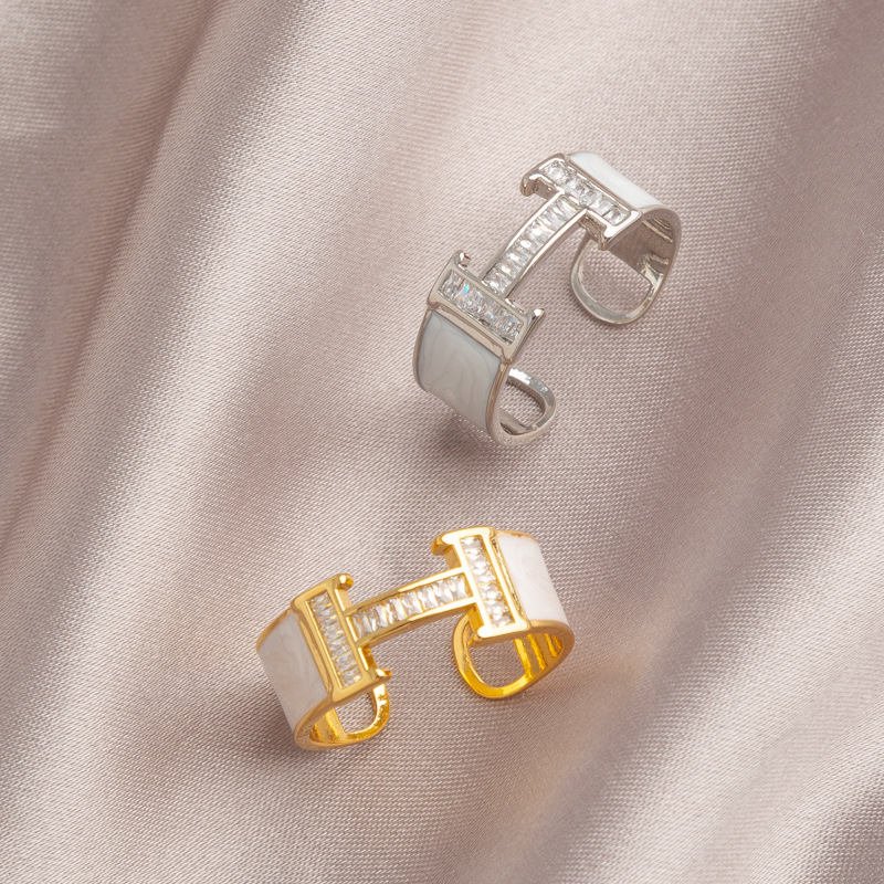 One size small design universal ring with letters