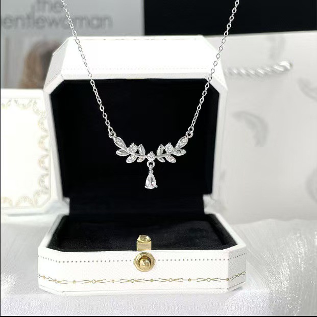 Laurel Goddess Wheat Necklace White Copper Women's Elegant Design Leaf Clavicle Chain Water Drop Pendant for Girlfriend Can Be Delivered on Your Behalf