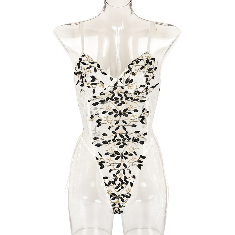 Europa y América sexy nuevo mono transfronterizo nuevo 2022 verano bordado malla costura sexy multi-color mono