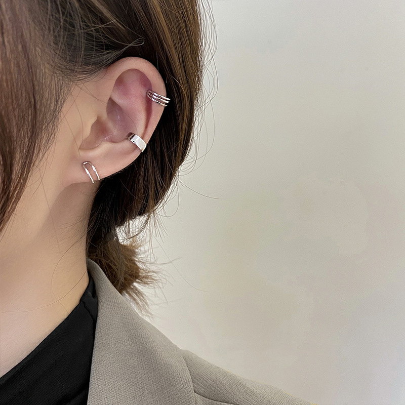 Conjunto de tres piezas de moda de estilo coreano sin orejas perforadas clip de hueso de oreja elegante celebridad de Internet clip de oreja de plata esterlina pendientes simples de mujer pendientes personalizados