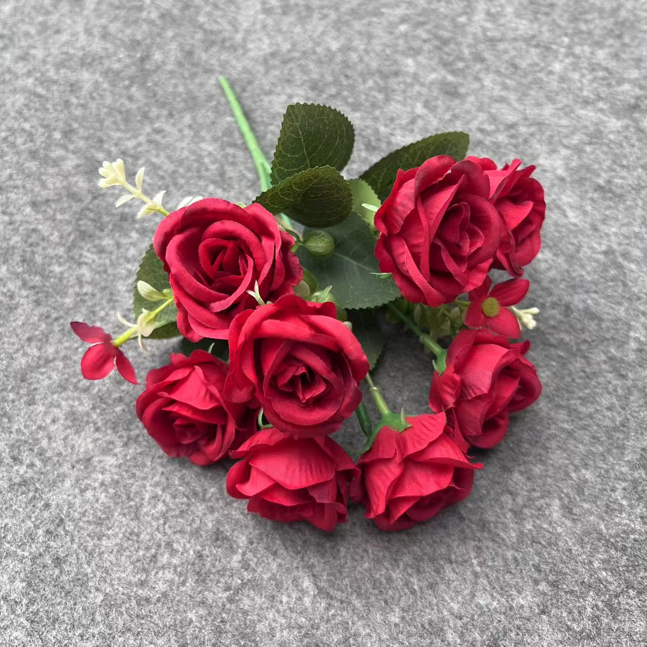 Ramo de Rosas Artificiales de 5 Ramas y 8 Cabezas de Seda para Bodas
