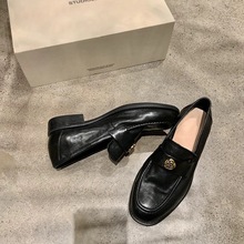 ���Ѽ�~ţƤ��ɽ�軨�RƤ�y4cm�͹Ų軨��ۈA�^�ٴ�ָ�����ЬŮ