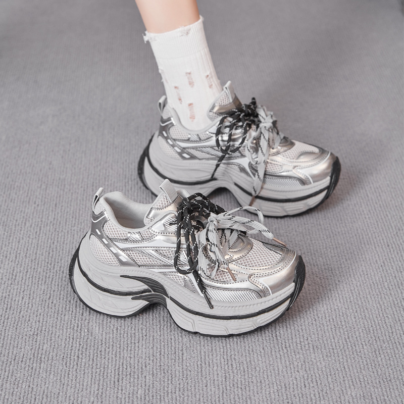 Zapatos de zapato para padres y mujeres 2026 nuevos zapatos deportivos de primavera retro gris plateado zapatos de carrera casuales