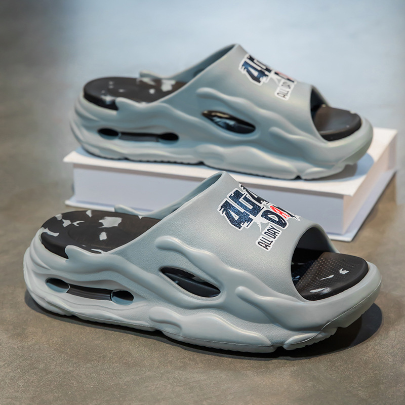 Zapatillas de suela gruesa de EVA de gama alta para hombre para aumentar la sensación de pisar mierda