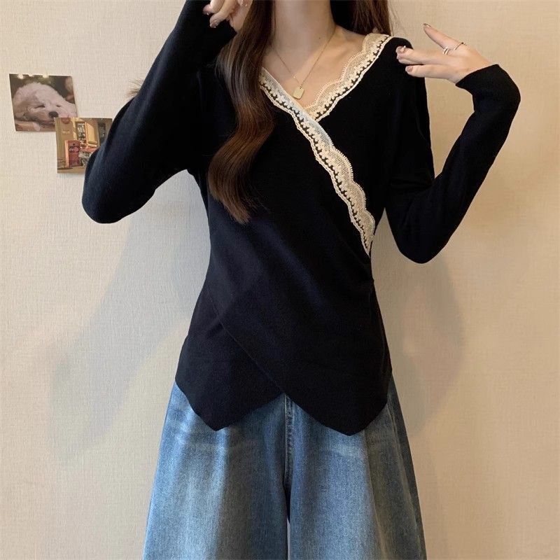 Plus Size Women's Burgundy Long-Sleeved Velvet Tops Women's Spring and Autumn Bottoming Shirts New Lace Splicing Collar Shirts