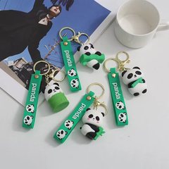 卡通国潮抱竹熊猫钥匙扣情侣背包挂件汽车钥匙链娃娃机小礼品批发