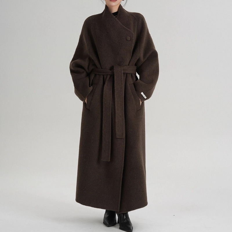 Hepburn-Style Wool Coat with Diagonal Button Collar for Women, New Winter Model with Tie Waist, High-End Feel, Petite Coat