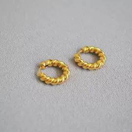 项链;耳钉;耳环