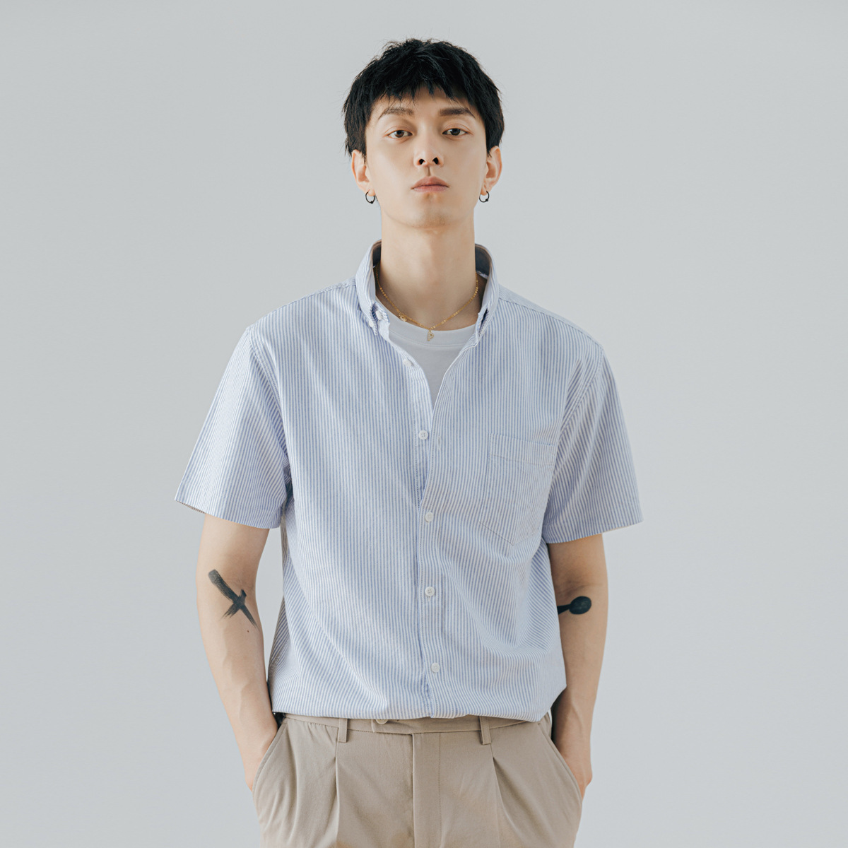 Áo sơ mi nam Oxford sọc dọc tay ngắn phong cách công sở — Phiên bản vừa vặn sọc xám ngắn tay