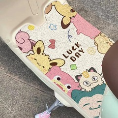 電気自動車通用アニメのシルクの足マット防水除塵滑り止め電気自動車のペダルマットは自由に足マットを裁断します。