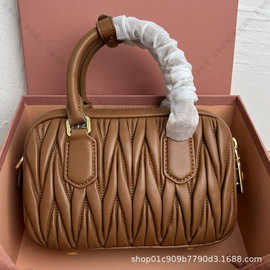 原厂皮缪家皱褶羊皮手提保龄球包波士顿女包时尚百搭斜挎枕头包，