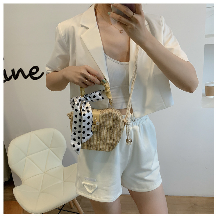 Straw Material Women's Medium Straw Solid Color Vacation Beach Ribbon Weave Lock Clasp Straw Bag