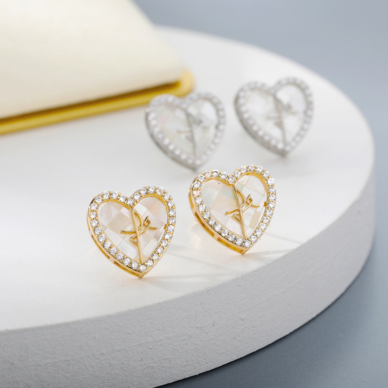 Korean Fashion Simple Heart-shaped Inlaid Zircon Copper Earrings display picture 3