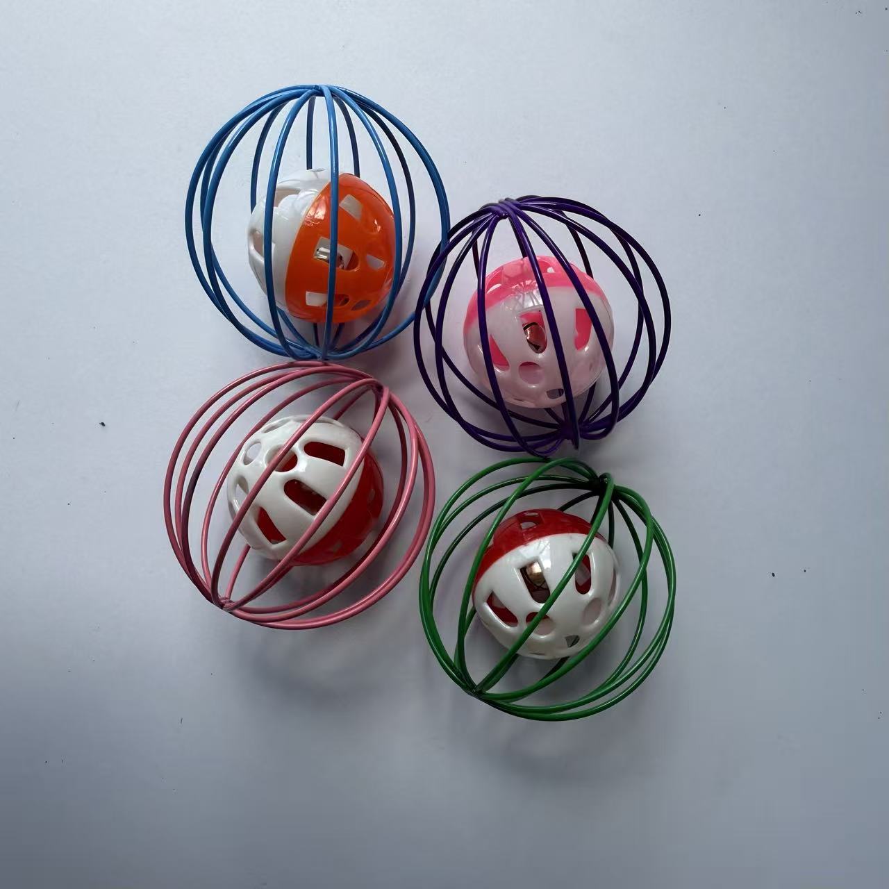 Fabricantes mascotas al por mayor juguetes de gatos, pelota de seda, palo de gato, gatitos pequeños, dientes limpiadores, juguetes sonoros, suministros de pelota