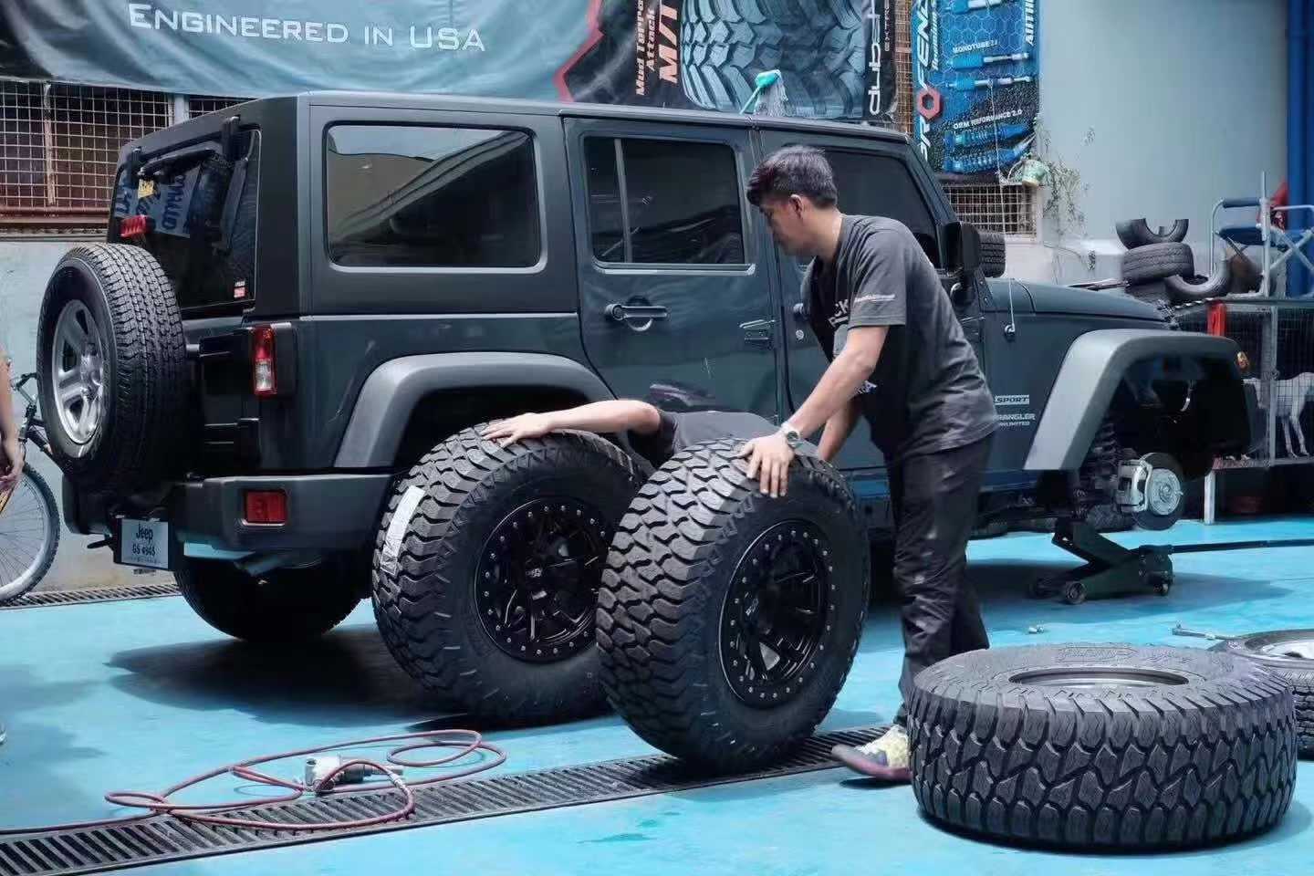Amp brand AT all-terrain off-road tire 35/12.5R20 for tanks, Wrangler, SUVs, pickups, 4X4 modified AT tires