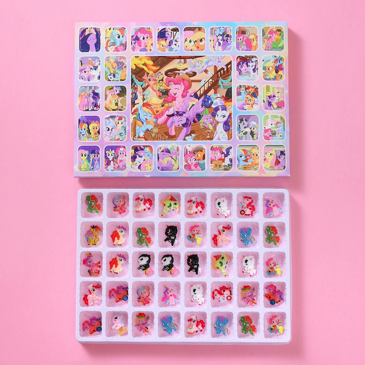 Blind Box Collectible Luo Xiaohei Figures, Mystery Mini Dolls, Assorted Materials (Random)