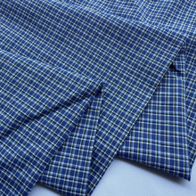 蓝色小格子连衣裙衬衫服装面料  涤纶色织格 宠物服饰布料面料