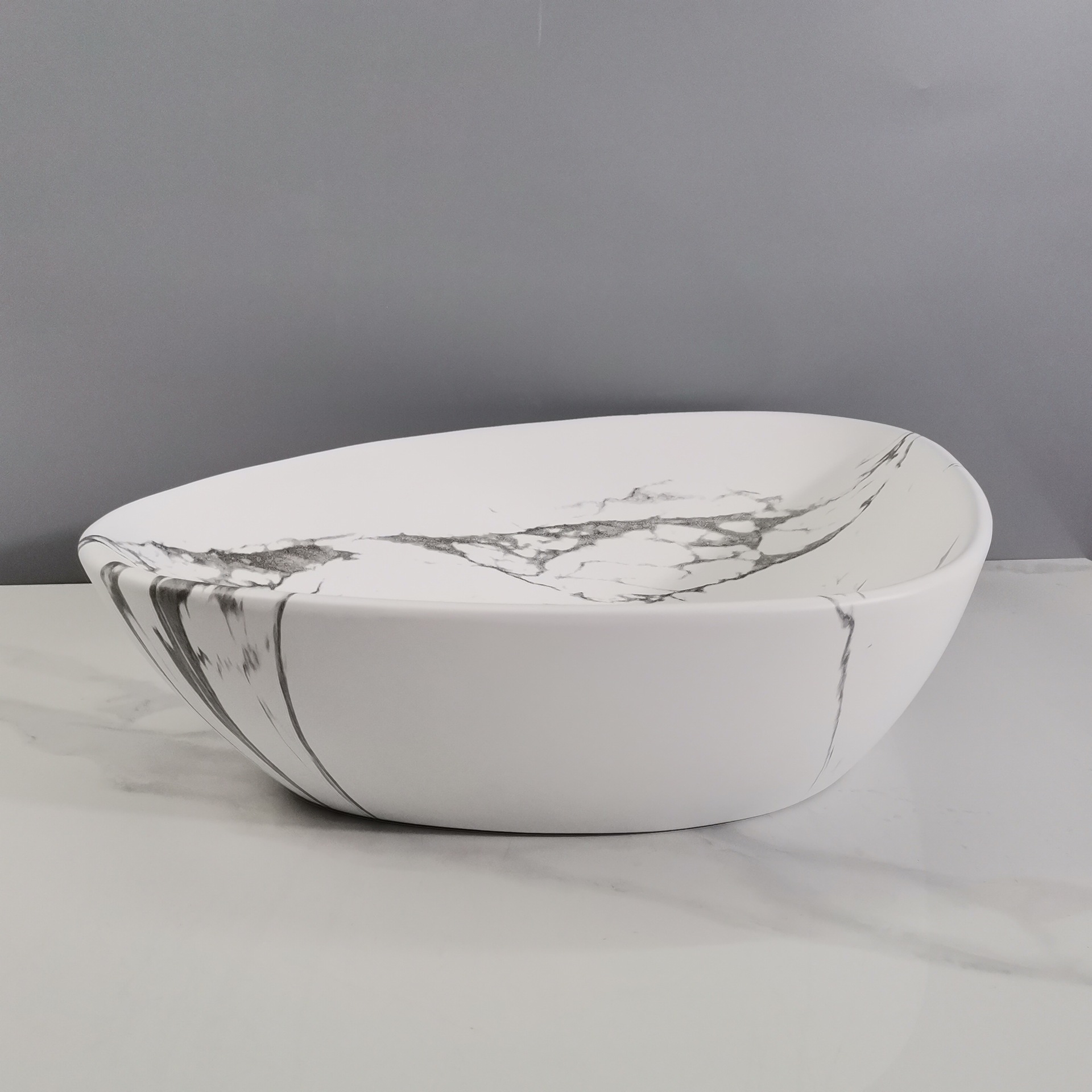 Lavabo Triangular de Cerámica de Diseño Moderno para Hotel o Apartamento, con Patrón de Mármol, para Baño o Lavandería