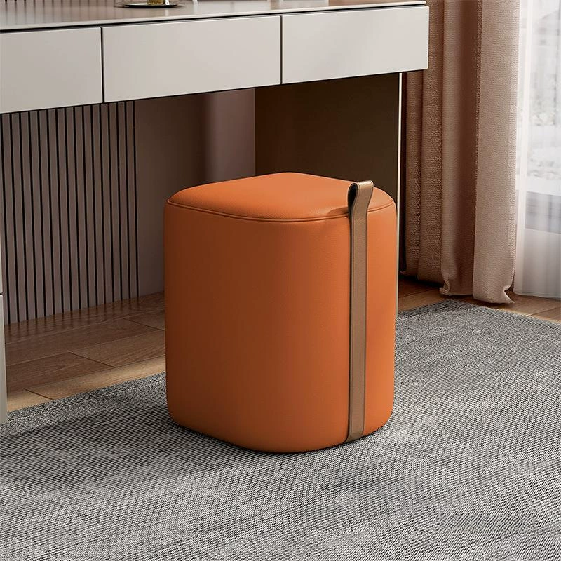 Прямая продажа, кремовый стул, скандинавский стул для макияжа, интернет-знаменитость, стул со спинкой, стильный светильник для спальни, роскошный маленький табурет, расческа Qingyi