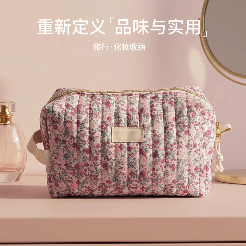 Cross-border exclusive travel makeup bag, storage bag for girls with cute patterns, convenient storage, large-capacity toiletry bag