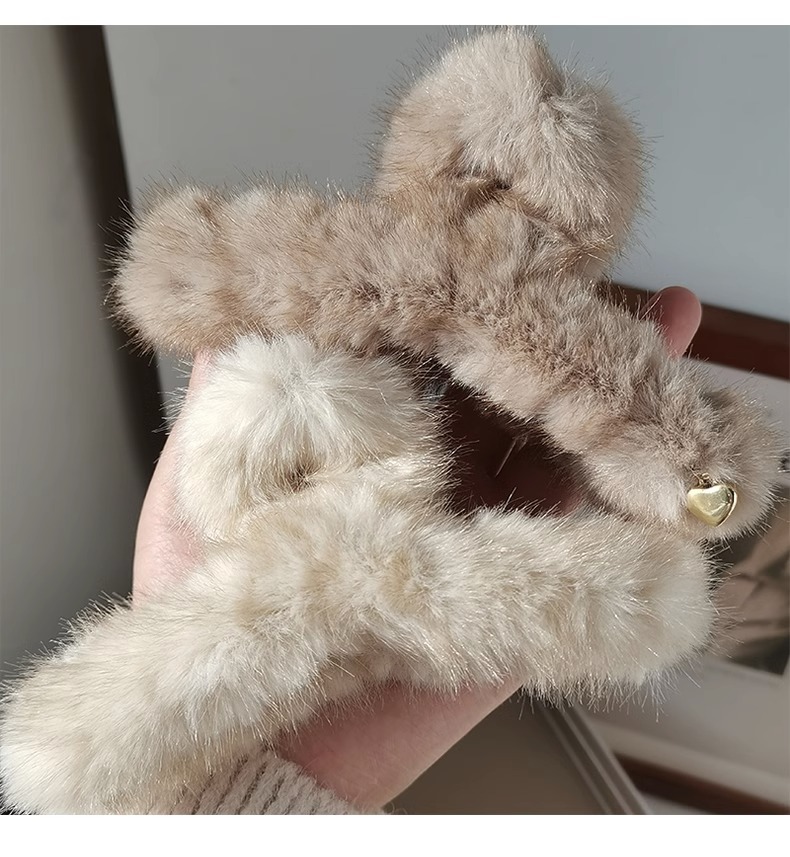 Hair clip Premium plush clip Oversized style back of head shark clip_voghion.com