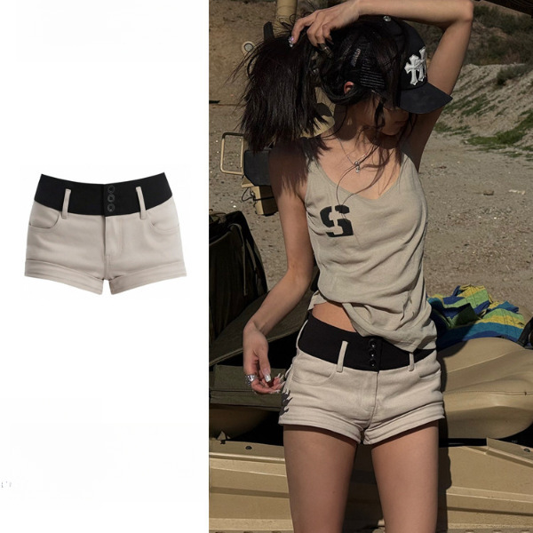 Stylish Beige Low-Waist Shorts for Women, Summer American-Style Hot Girl Hip-Hugging Shorts, Versatile A-Line Ultra-Short Hot Pants Stylish Beige Low-Waist Shorts for Women, Summer American-Style Hot Girl Hip-Hugging Shorts, Versatile A-Line Ultra-Short Hot Pants