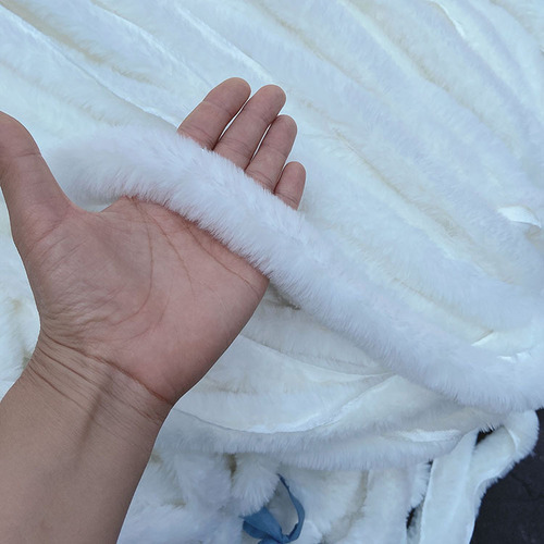 Artificial rabbit fur strips for Hanfu and Tang costume accessories, hat strips, cuff strips, cheongsam edging strips, white fur strips wholesale