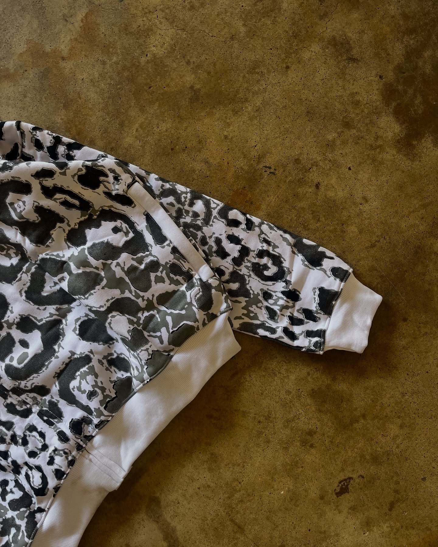 Y2K Animal Print Zip-Up Hoodie – Unisex Streetwear Jacket With 3D Embossed Design | Retro Futurism & Hip-Hop Fashion_viptrois.com