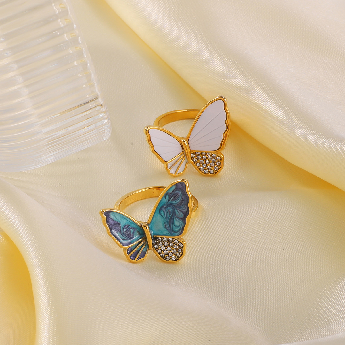 Acrylic, Rhinestones Inlay Material Wholesale Jewelry Vintage Style Butterfly Titanium Steel Plating Open Rings