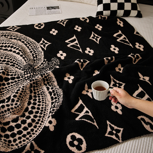 Designer Original High-Looking Blanket Half Velvet Blanket Sofa Nap Blanket Decorative Blanket