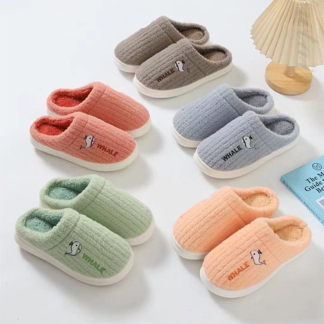 Directo de fábrica Zapatillas de algodón casa de invierno casa hombres y mujeres ancianos Zapatillas de algodón cálido forro polar fondo grueso Zapatillas de lana al por mayor