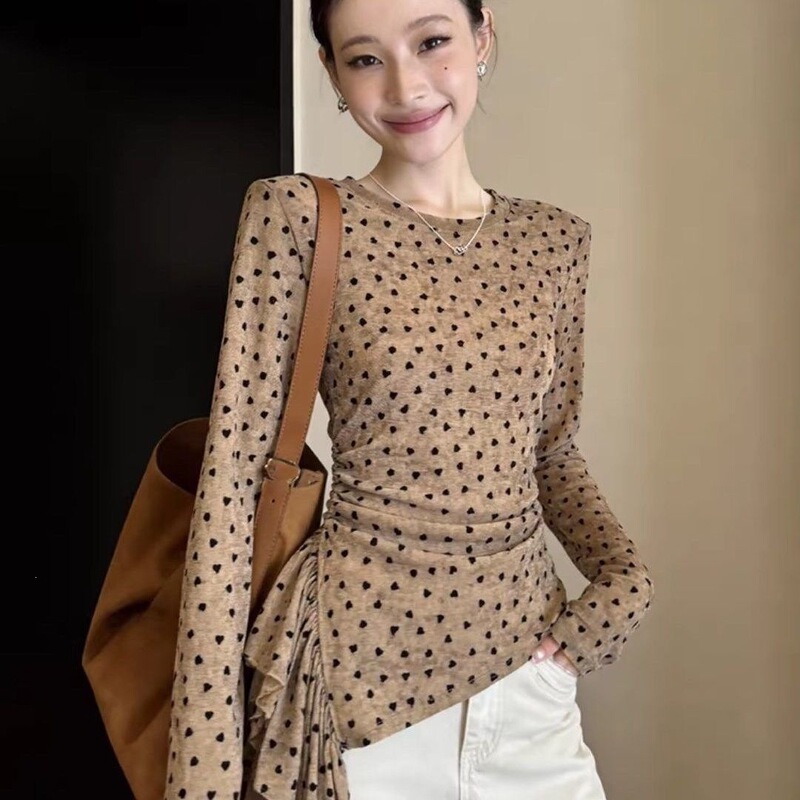 2026 early autumn new style, gentle retro design, niche polka dot long-sleeve T-shirt for women, unique gradient base shirt