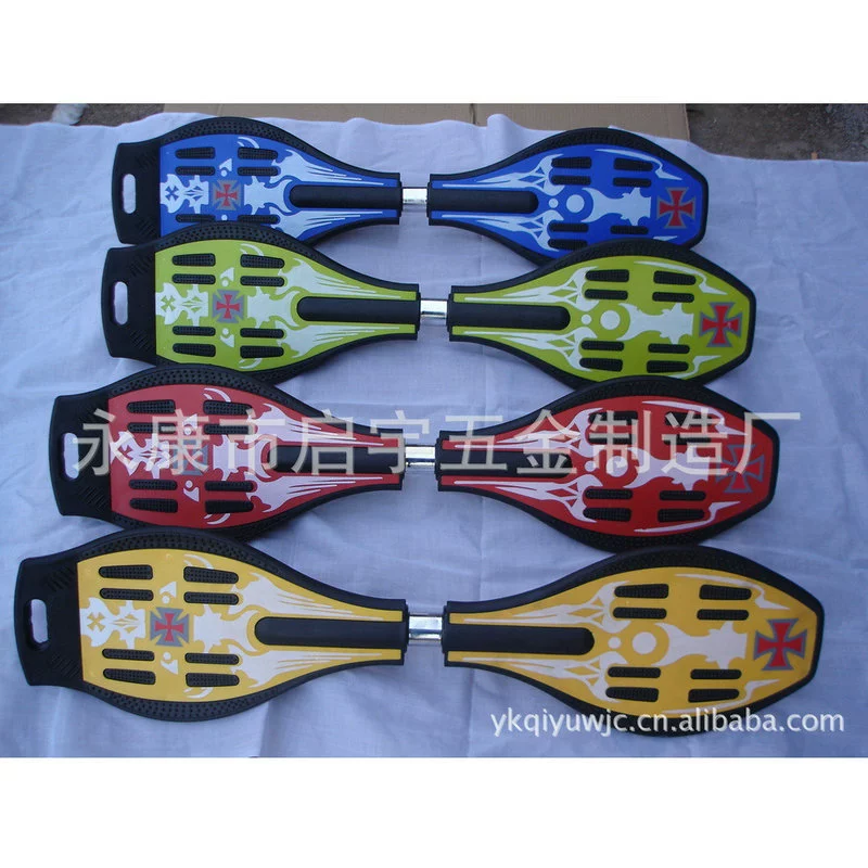 Производитель поставляет детские двухколесные вращающиеся противоскользящие доски для развития жизненных сил, многоцветные, оптом.