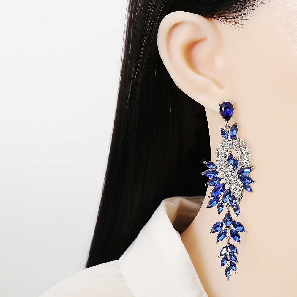 Fashion Geometric Arylic Rhinestones Women's Earrings 1 Pair display picture 6