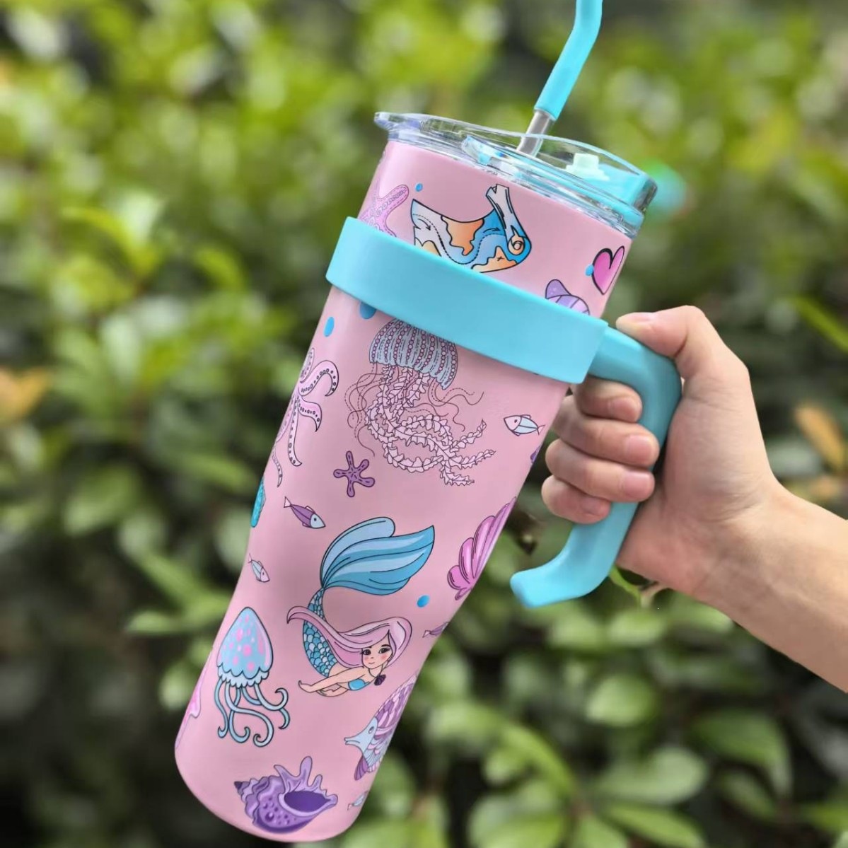 Una taza de automóvil de 40oz de mango de acero inoxidable de gran capacidad de vacío aislamiento de paja de taza de hielo de automóvil