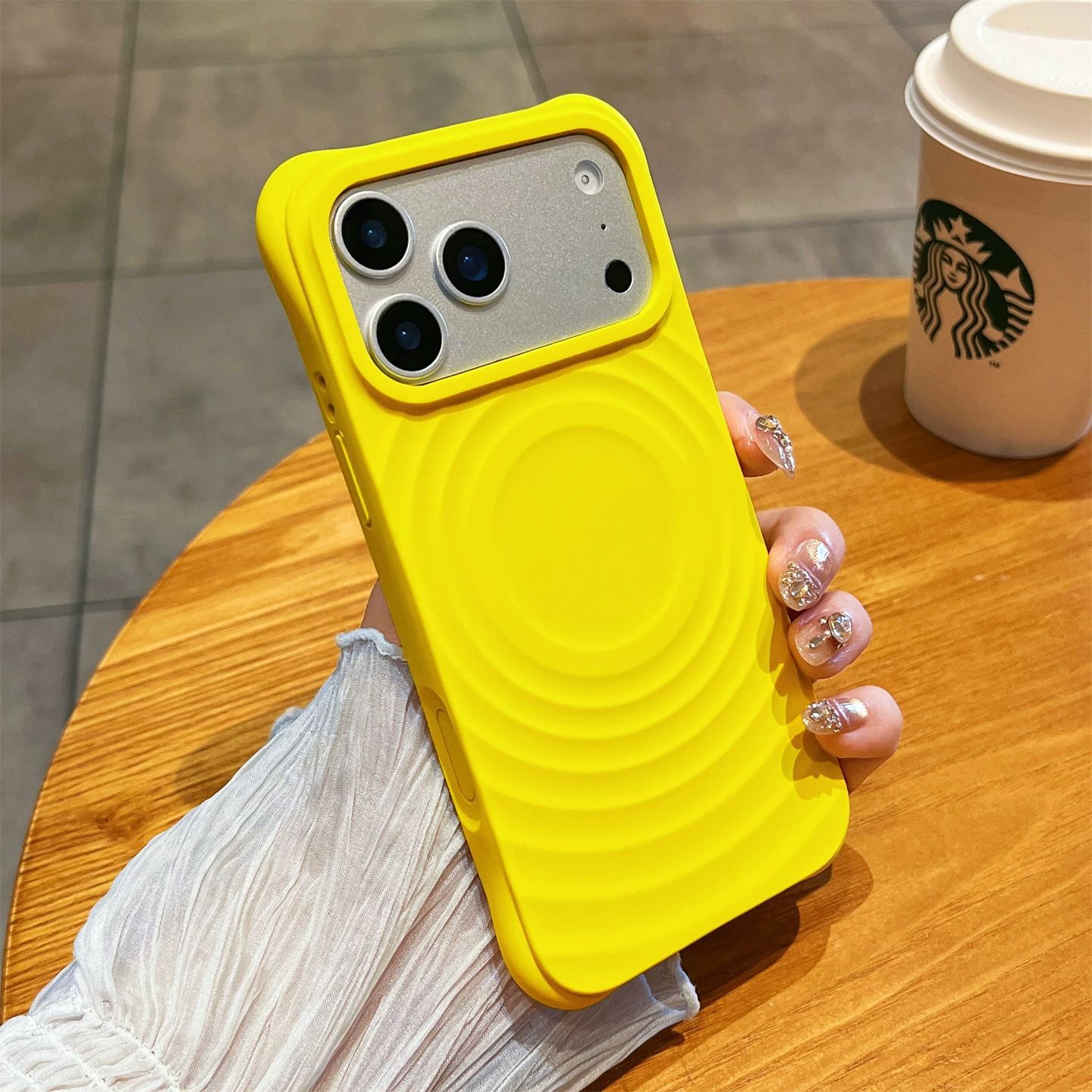 Electric light yellow