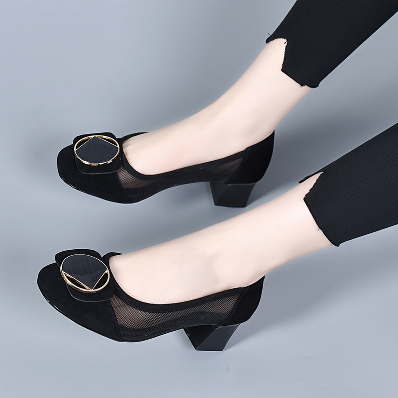 Sandal nữ quai chữ V đế mềm gót thấp 2.5 cm, chất liệu da thật lưới thoáng khí — Gót đen cao 2.5 cm