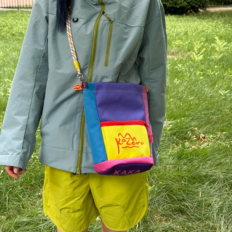 New dopamine-style outdoor travel crossbody bag, color-blocking makeup bag, large-capacity tote bag, nylon toiletry bag New dopamine-style outdoor travel crossbody bag, color-blocking makeup bag, large-capacity tote bag, nylon toiletry bag