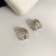 �w¶�zͬ�����y�ʯ���Ů����С�����s��r�Џ͹Ŷ��A�o����